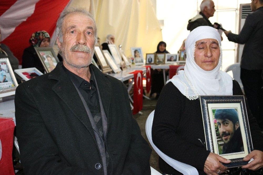 HDP önündeki evlat nöbetine 2 aile daha katıldı 