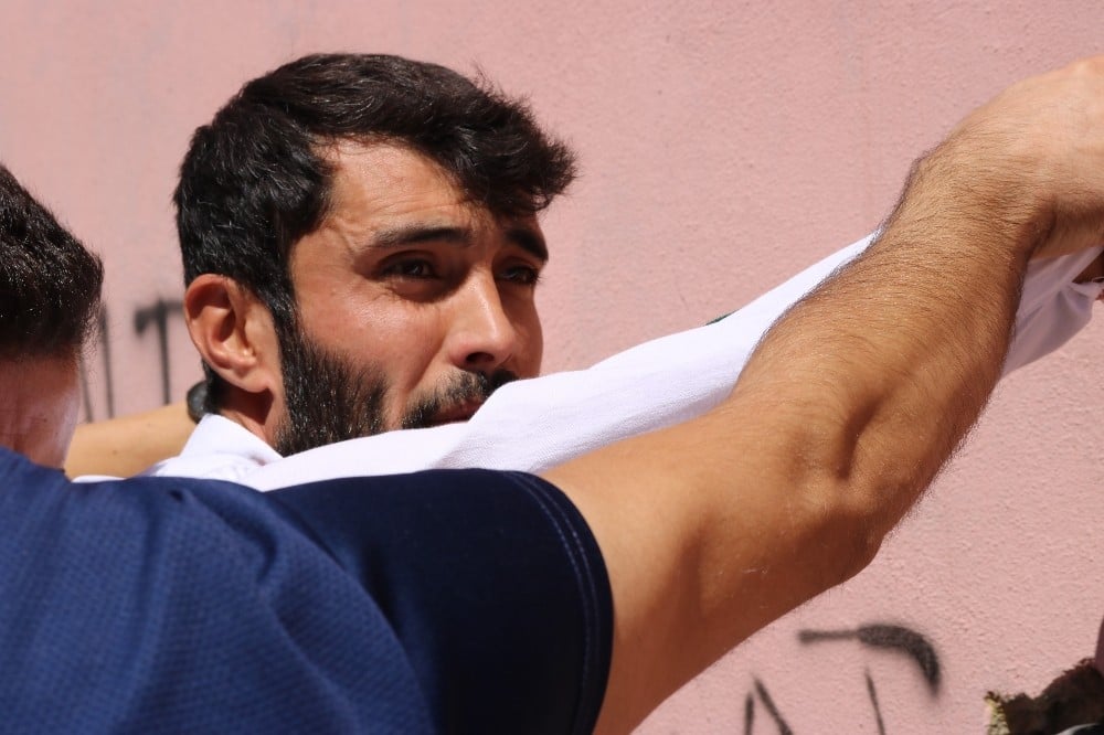 HDP önündeki oturma eyleminde gerginlik 