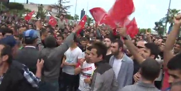 HDP protesto edildi: 'Samsun'da PKK istemiyoruz'