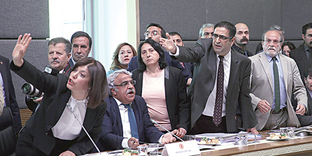 HDP şiddetten besleniyor