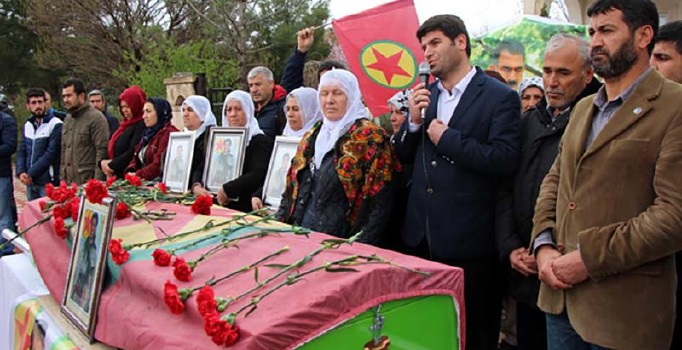 HDP'li 2 vekil PKK’nın Sur sorumlusunun cenazesine katıldı