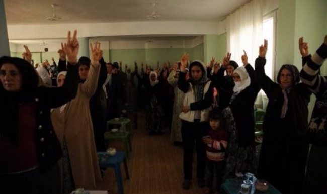 HDP'li belediye PKK'lıya taziye evi açtı