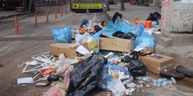 Belediyeleri yönetemiyor, ülkeye talip!