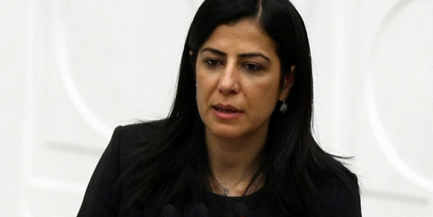 HDP'li eski vekil Ayla Akat gözaltına alındı!