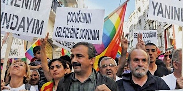 HDP'li Kürkçü'den skandal LGBT açıklaması!