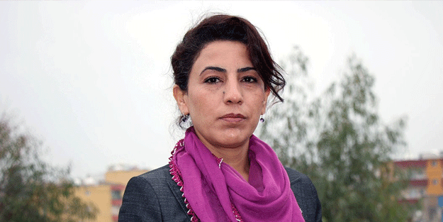 HDP'li vekilden skandal hareket! Terör örgütü üyeliğinden aranan kişi ile arasında geçenler kameralara yansıdı