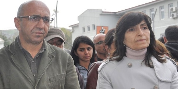 HDP'li vekiller teröristin cenazesine katıldı