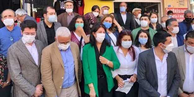 HDP’li vekillerden polise hakaret!