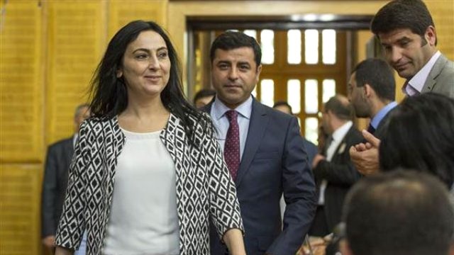 HDP'li vekillerin fezlekeleri Meclis'te!