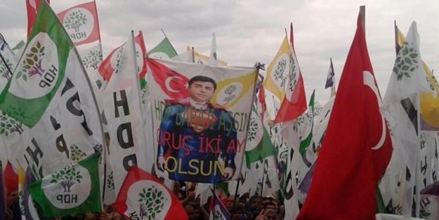 HDP'lilerden bir skandal pankart daha! Bu kez...