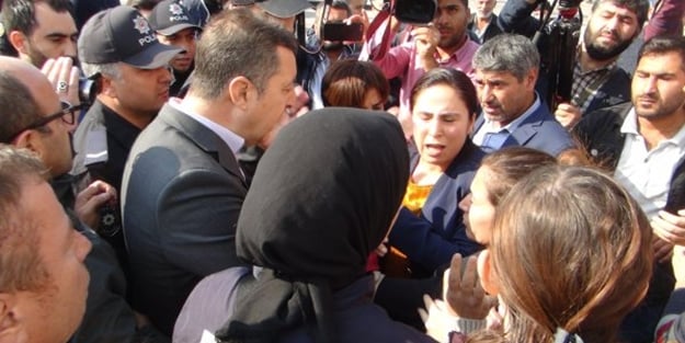HDP'liler Şanlıurfa'da olay çıkardı! Polis amirinden 'süpür' talimatı