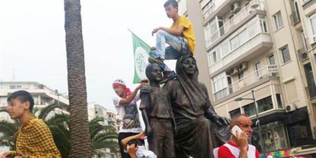 HDP'lilerden İzmirlileri şaşırtan davranış