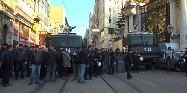 HDP'lilerden Öcalan sloganları!