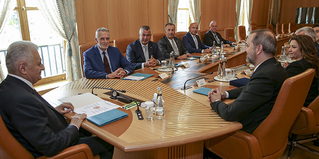 HDP'lilerden TBMM Başkanı Yıldırım'a ziyaret