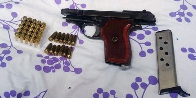 HDP'lilerin minibüsünden çıktı