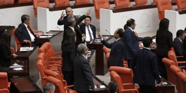HDP'lilerin sabote etme planına CHP'den destek!