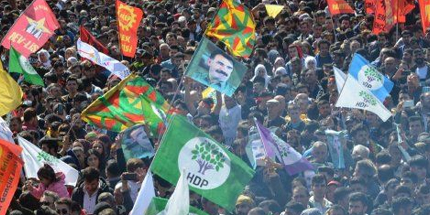 HDP'nin işi gücü PKK'ya hizmet! Öcalan için bakın kime ağladılar