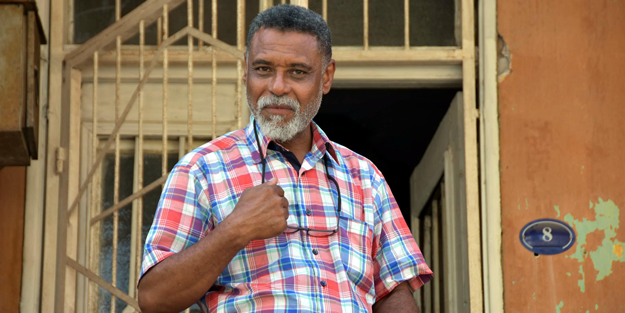 Şirin görünme çabası... Terör partisinin Afrikalı adayı