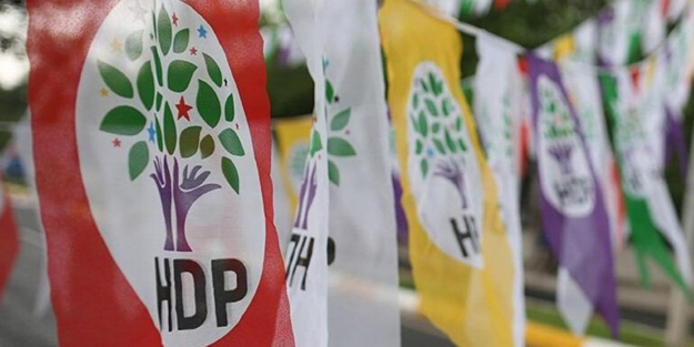HDP'nin Afrin acısı dinmiyor! Hendeklere gömülen teröristlere ağladılar