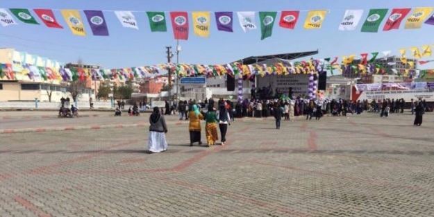 HDP'ye şok! Meydan boş kaldı