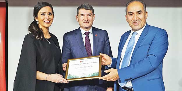 ‘‘Hedef her zaman önünüzdedir vazgeçmezseniz oraya ulaşırsınız’’