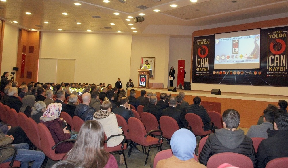 “Hedef: Yolda Sıfır Can Kaybı” projesinin tanıtım toplantısı yapıldı 