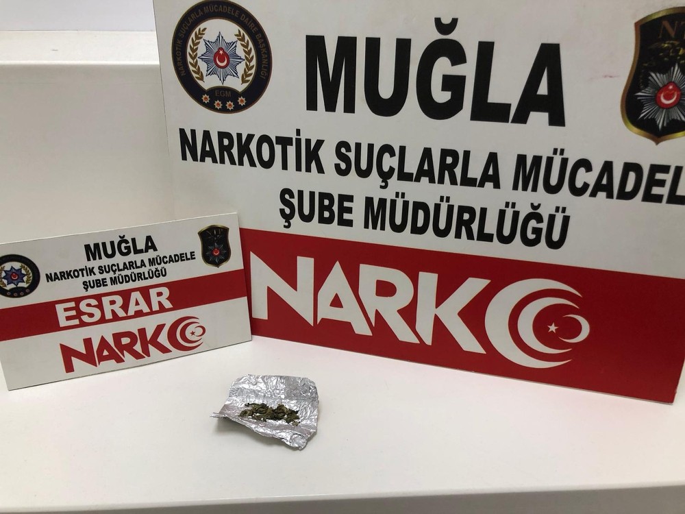 Hediyelik çanta içinde uyuşturucu kaçakçılığı 