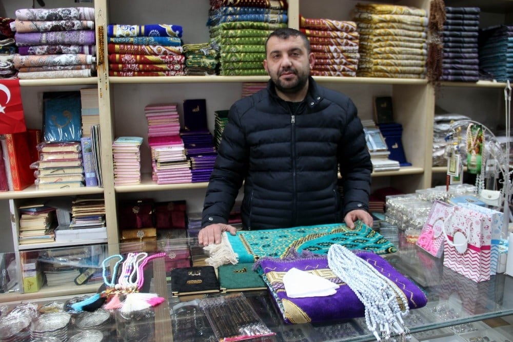 Hediyelik hac malzemelerine zam geldi 