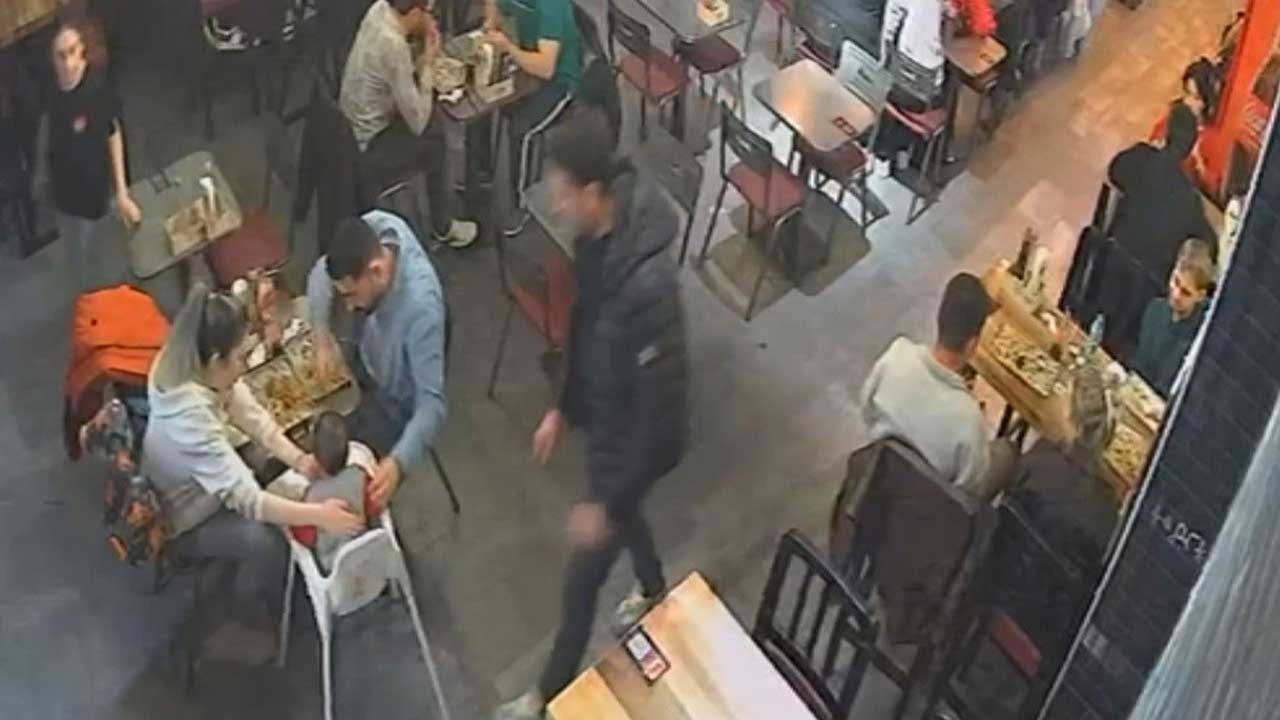 Heimlich manevrası ile bebeği kurtardı