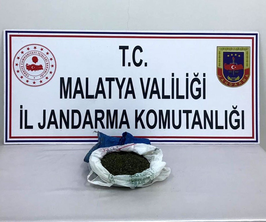 Hekimhan’da bir evde 400 gram esrar yakalandı 