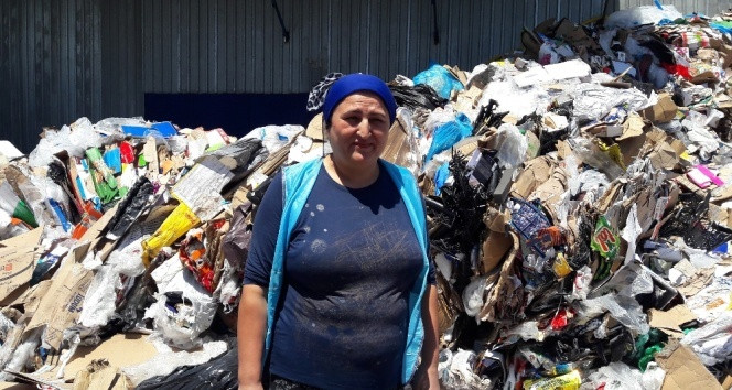 Helâl olsun... Bulduğu 12 bin doları sahibine teslim etti