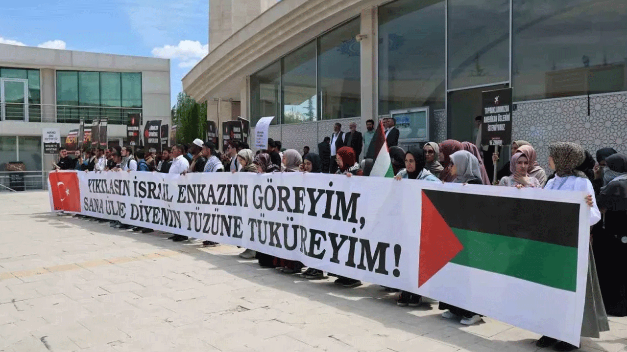 Helal olsun size gençler! Üniversite öğrencilerinden Gazze'ye destek