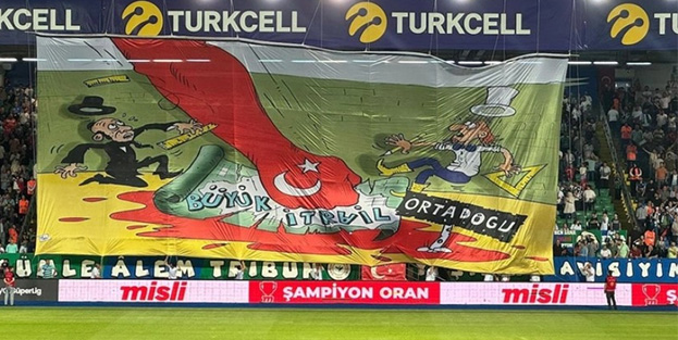 Helal olsun size: Rize taraftarından İsrail'e kareografili gönderme!