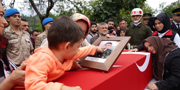 Helikopter kazası şehidi son yolculuğuna uğurlanıyor
