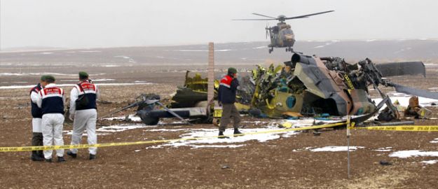 Helikopter düştü: 4 şehit