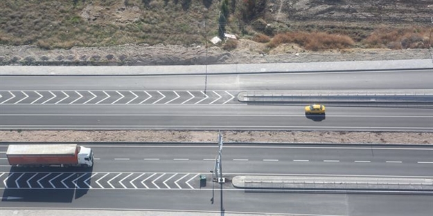 Helikoptere el sallayıp aracını kurtardı! Yer: Çorum
