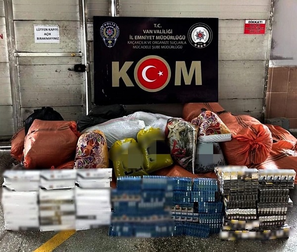 Hem de balya balya! Yakalanan kolinin içinden bakın ne çıktı