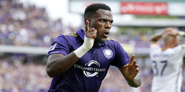 Hem de bedelsiz... 4 ay sonra imzaya geliyor !