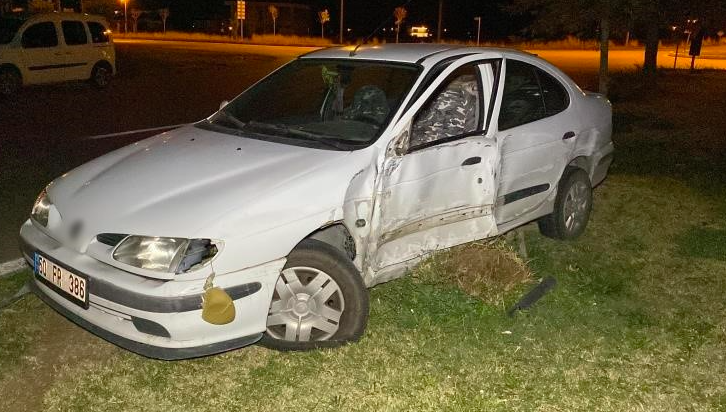 Hem ehliyetsiz, hem alkollüydü! Kaza yaptı