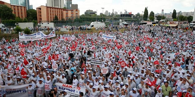 Hem işçi kovdular hem de üste çıktılar! CHP'den Hak-İş'e yürüyüş tepkisi