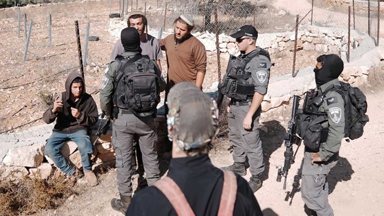 Hem katiller hem hırsızlar! Siyonist yüzsüzler, Filistinlilere saldırdı