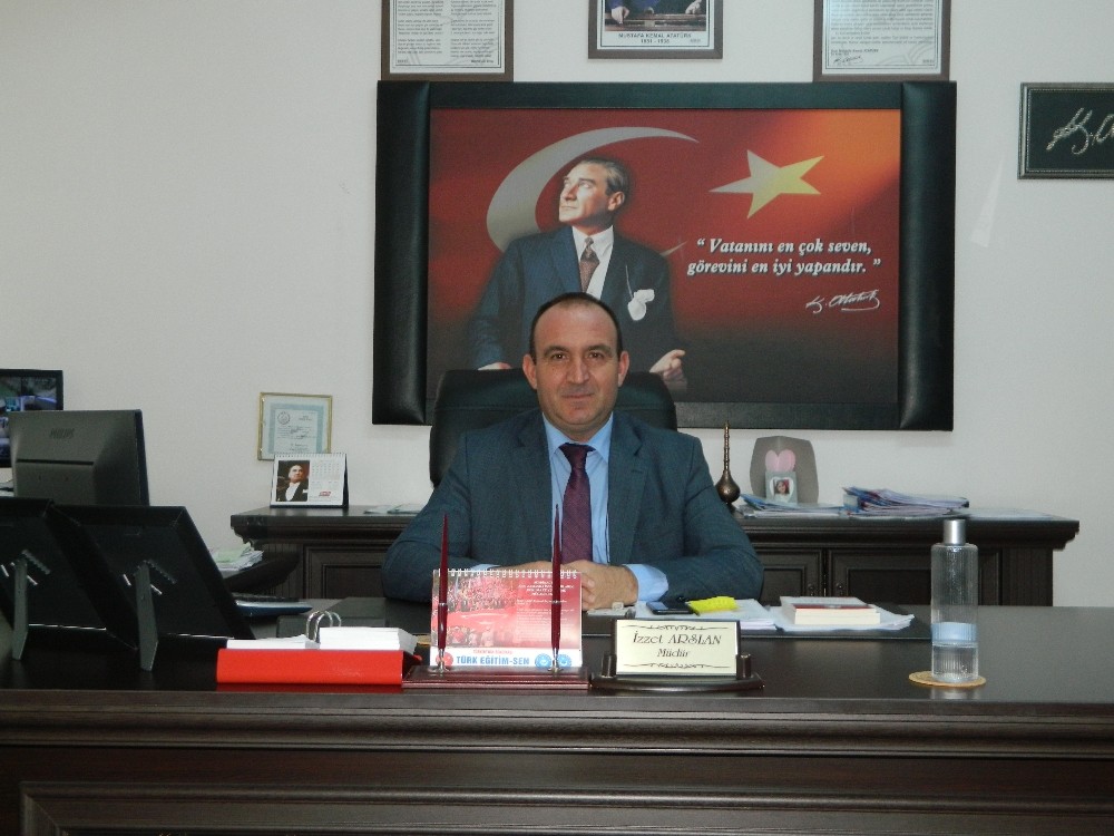 HEM kursiyerlerden sağlık personeline maske 