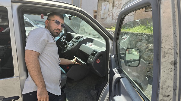 Hem parasında hem huzurundan oldu