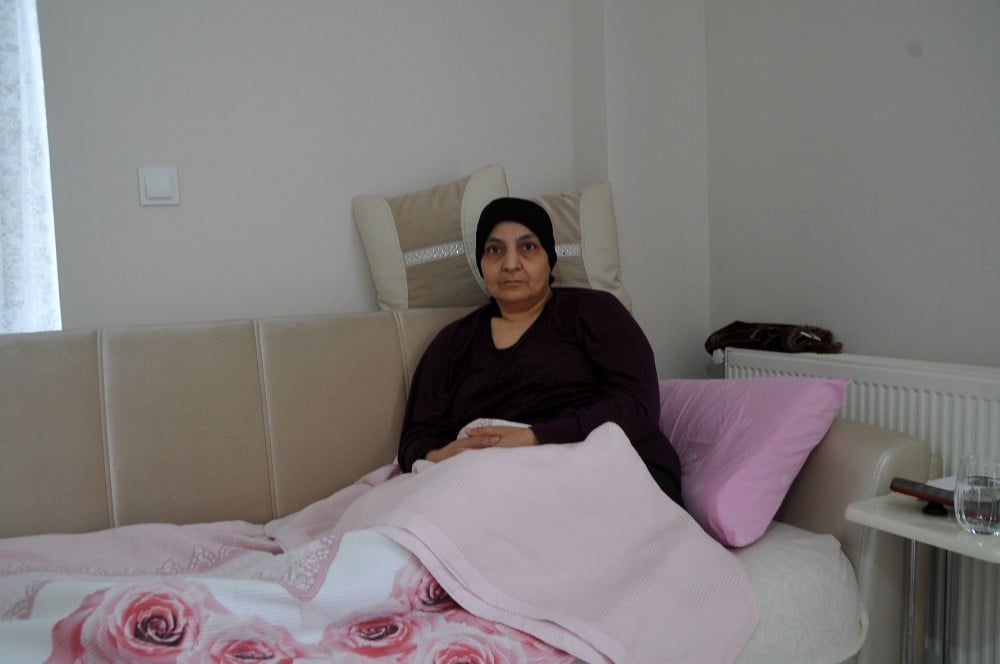 Hemşire hayata tutunmak için ’karaciğer nakli’ bekliyor 