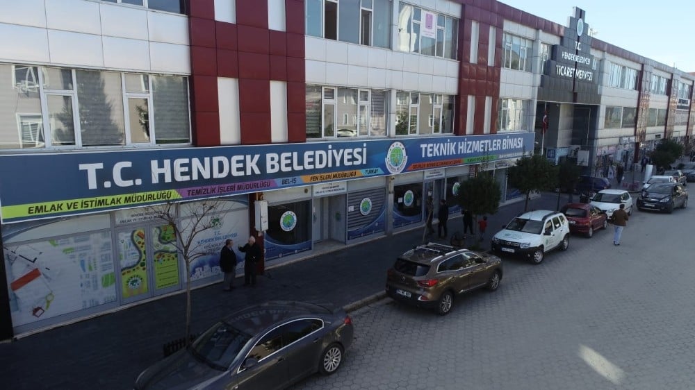 Hendek Belediyesi birim müdürlüklerinin yerlerinde değişik yapıldı 