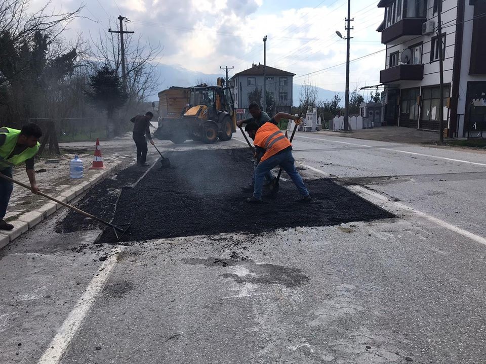 Hendek Belediyesi sorunlara kalıcı çözümler üretmeye devam ediyor 