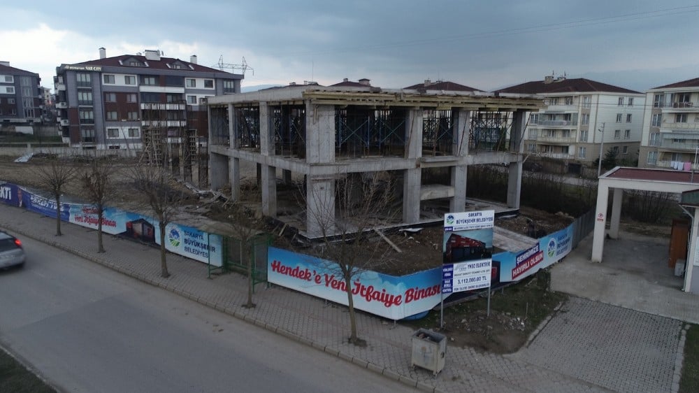 Hendek itfaiye hizmet binası yükseliyor 