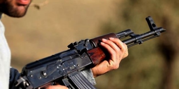 Hendek kapatan polise silahlı saldırı!