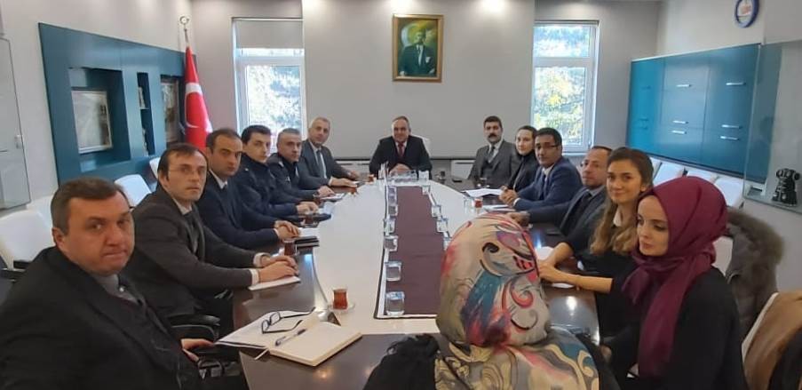 Hendek Kaymakamlığında uyuşturucu ile mücadele toplantısı 