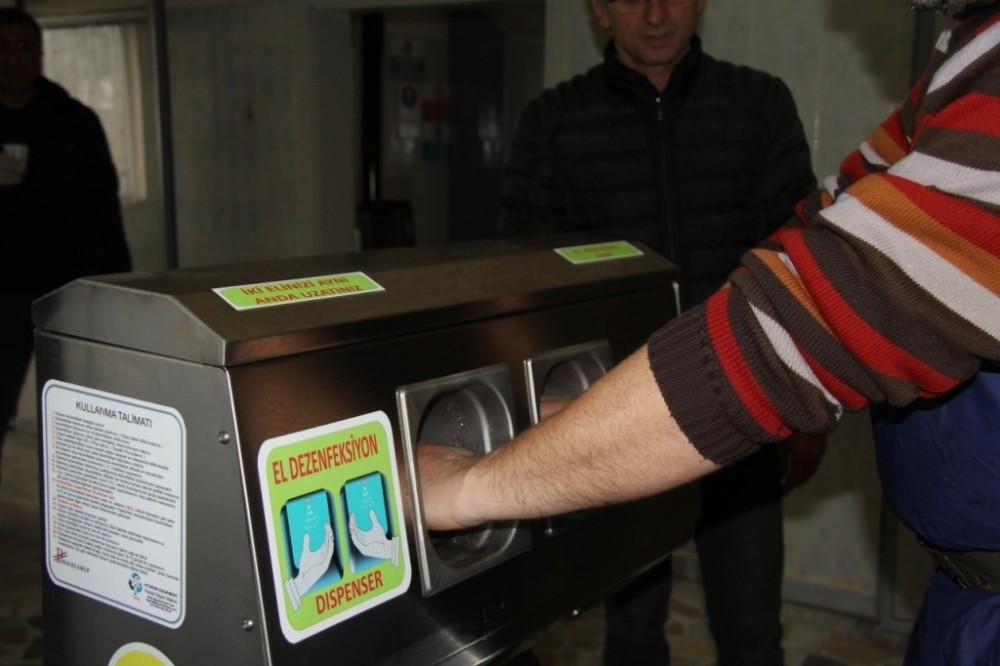 Hendek’te mezbahane hizmete girdi 